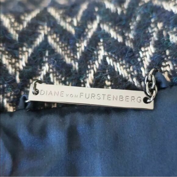 Diane Von Furstenberg Trente Wool/Mohair/Silk Navy Chevron Zigzag Coat Size 6 - Picture 5 of 12